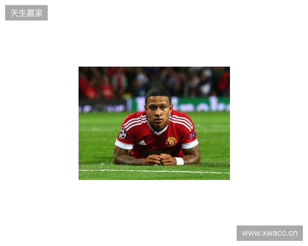 队长风范，曼联落后时B费利用肖疗伤时间来回指导大部分队友